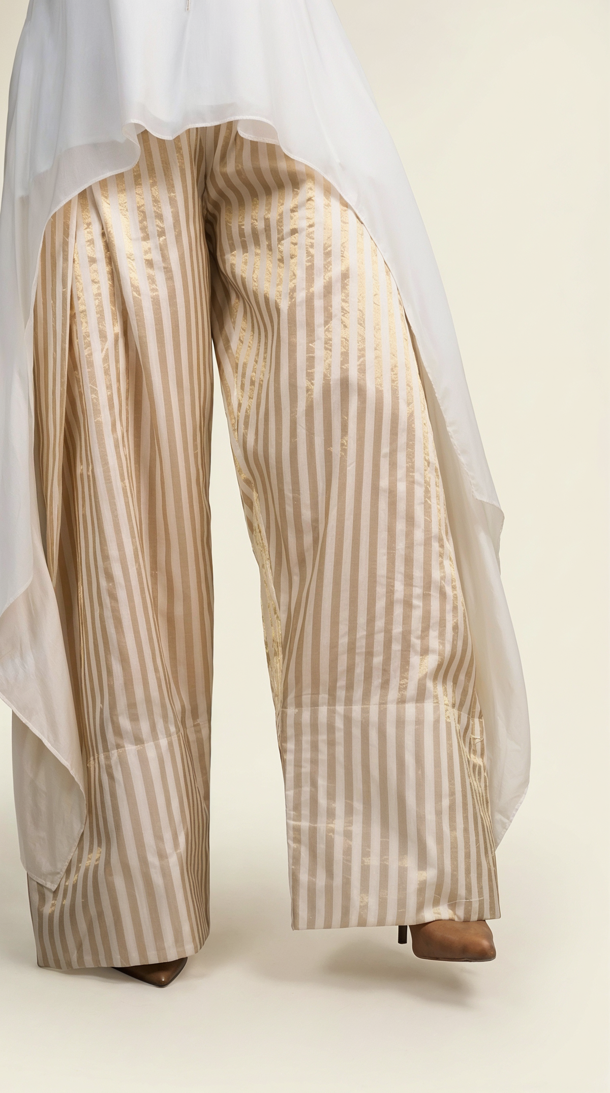 Chanderi Gold Leaf & Stripe Festive Ensemble