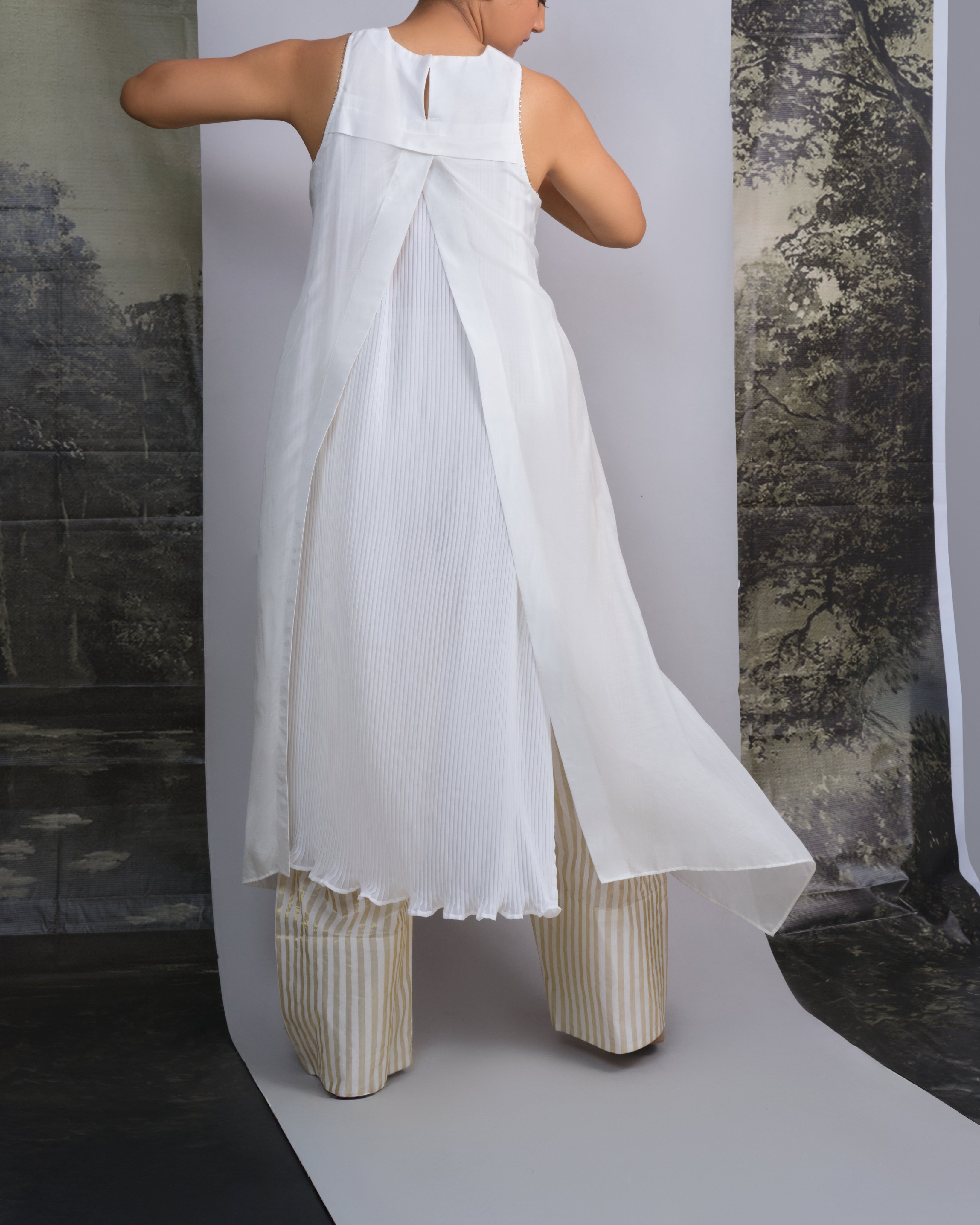 Chanderi Gold Leaf & Stripe Festive Ensemble-BENNCH