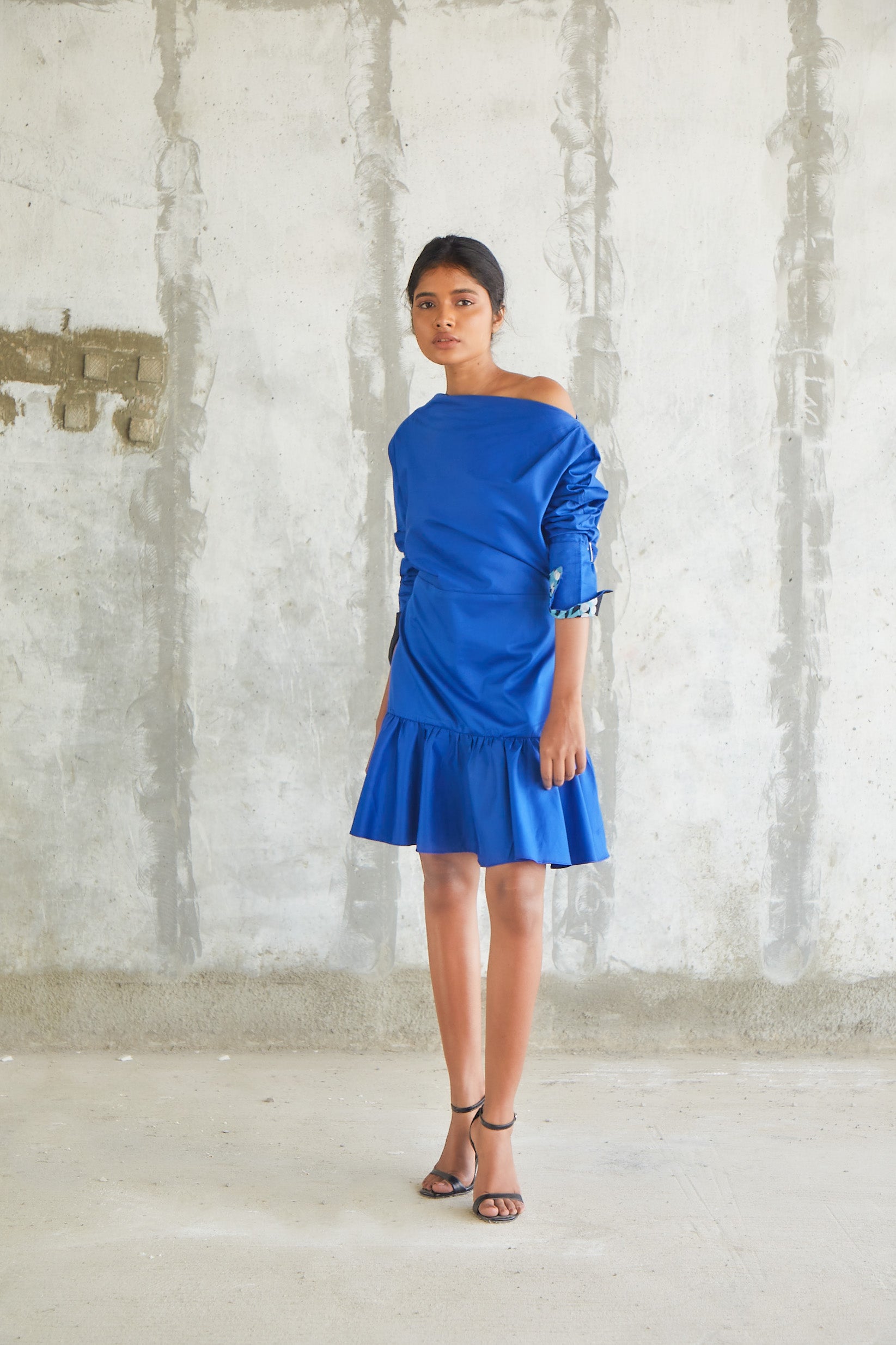 Windowleaf Sleeve Dress-BENNCH